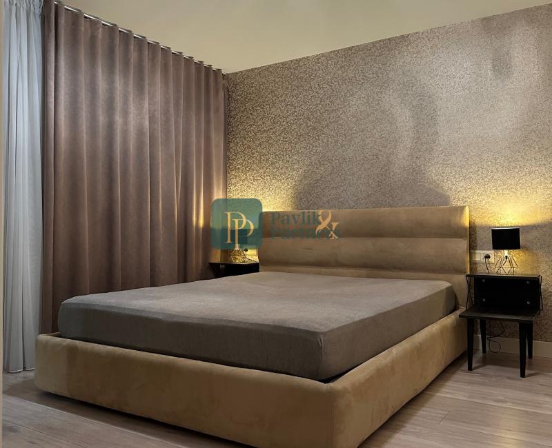 Prenájom nadštandardný 2 izbový byt, terasa, Staré mesto