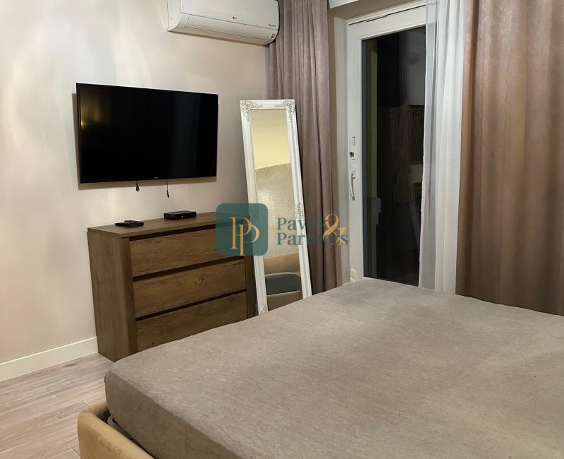 Prenájom nadštandardný 2 izbový byt, terasa, Staré mesto