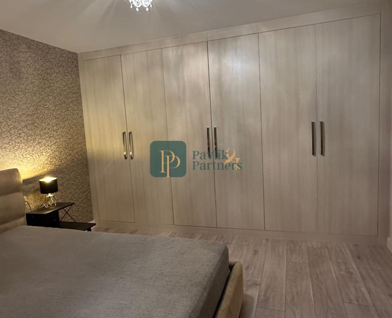 Prenájom nadštandardný 2 izbový byt, terasa, Staré mesto