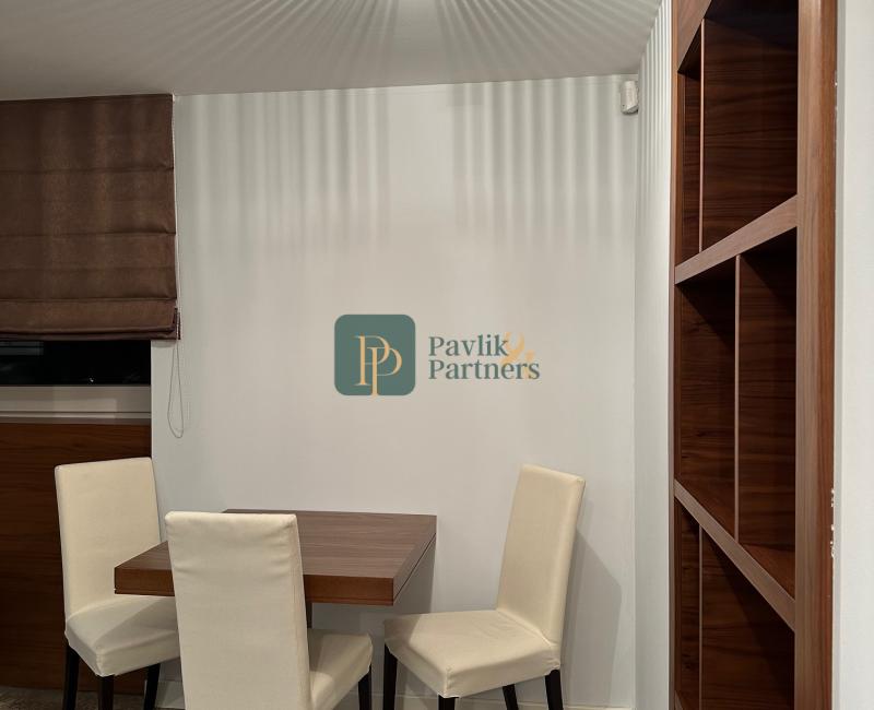 Prenájom nadštandardný 2 izbový byt, terasa, Staré mesto