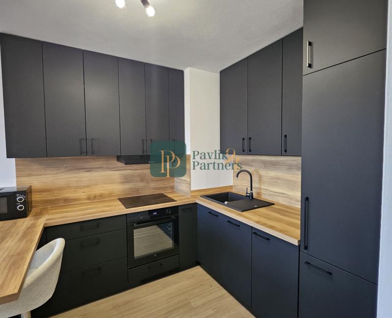 Prenájom krásny 2 izbový byt, teraska, parkovacie miesto