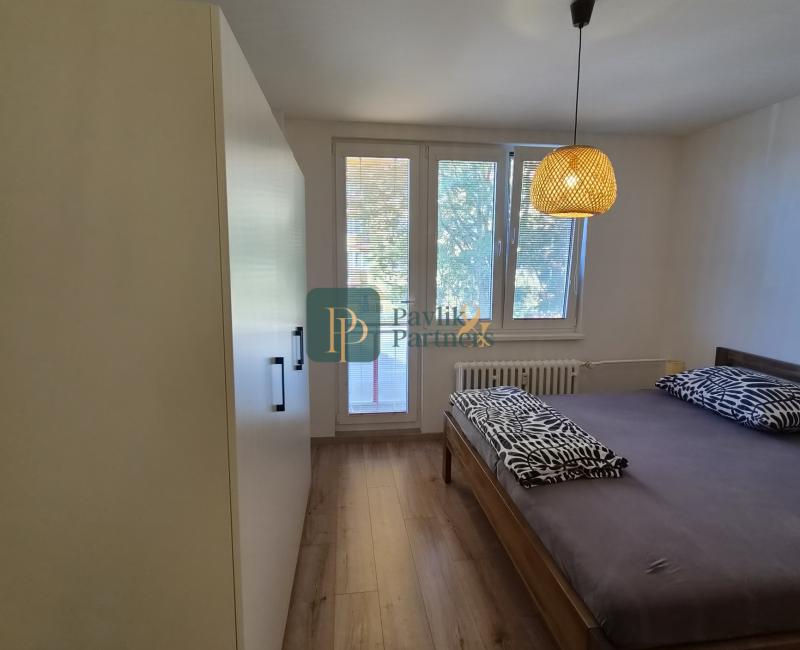 Prenájom krásny 1 izbový byt, balkón, úplne centrum mesta