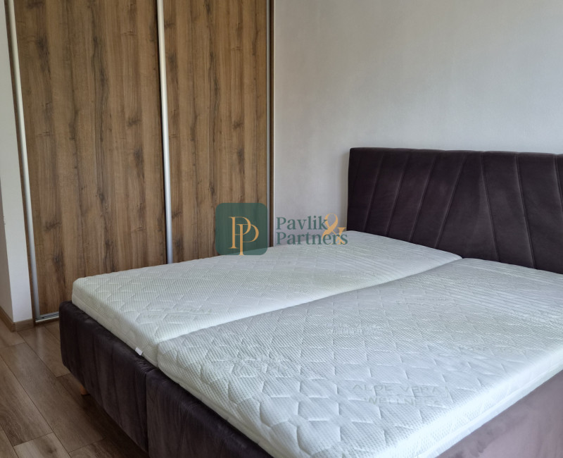 Prenájom krásny 2 izbový byt pod hradom, balkón