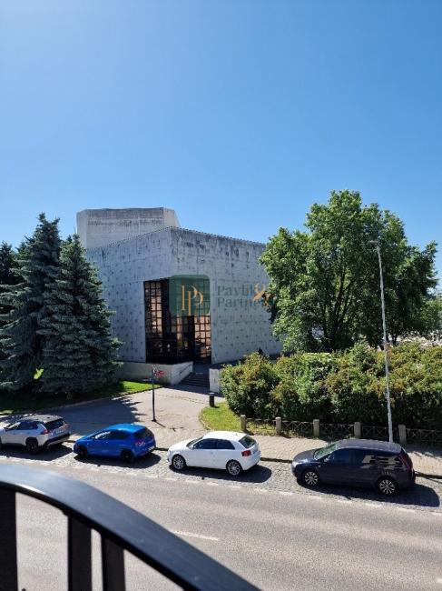 Prenájom nadštandardný 3izbový byt, lóggia 6 m2, terasa 16 m2, garáž, pod hradom