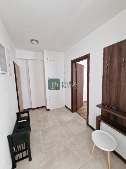 Prenájom nadštandardný 3izbový byt, lóggia 6 m2, terasa 16 m2, garáž, pod hradom