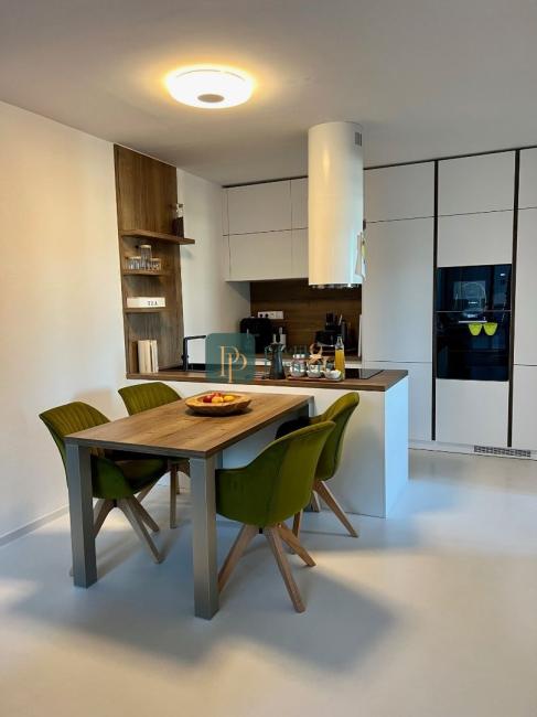 Predaj štýlový 3 izbový byt, novostavba, 40m2 terasa, garážové státie