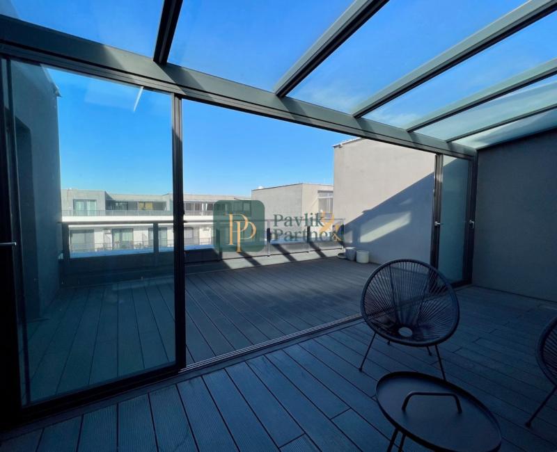 Predaj štýlový 3 izbový byt, novostavba, 40m2 terasa, garážové státie