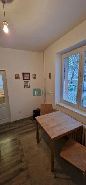 Prenájom 3 izbový byt, centrum - Párovce, balkón