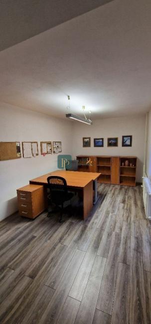 Prenájom 3 izbový byt, centrum - Párovce, balkón