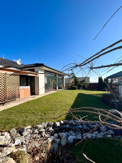 Predaj 4izb.rodinný dom Nitra, pozemok 9á, domček 50m2 na záhrade