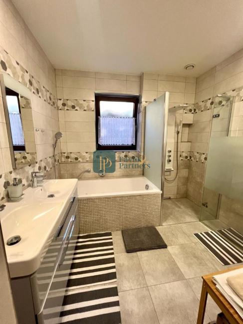 Predaj 4izb.rodinný dom Nitra, pozemok 9á, domček 50m2 na záhrade