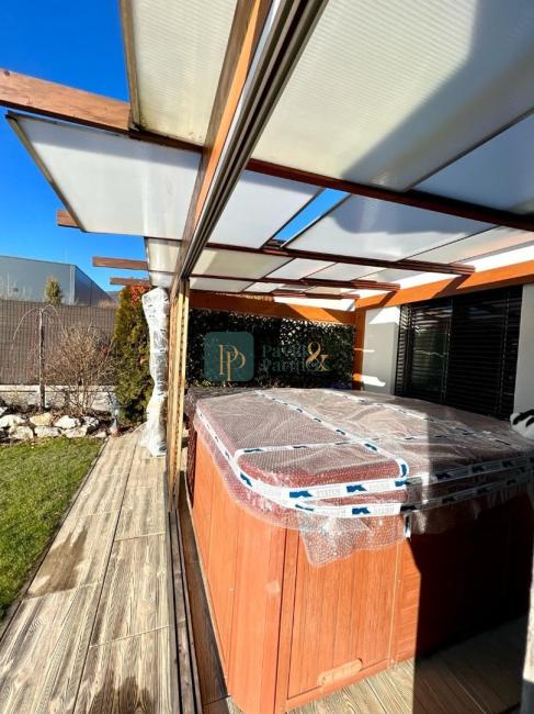 Predaj 4izb.rodinný dom Nitra, pozemok 9á, domček 50m2 na záhrade