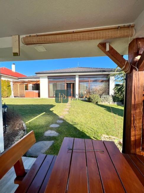 Predaj 4izb.rodinný dom Nitra, pozemok 9á, domček 50m2 na záhrade