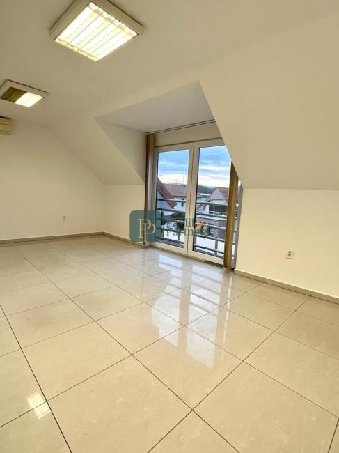 Prenájom kancelárske priestory 90m2, Braneckého ul.