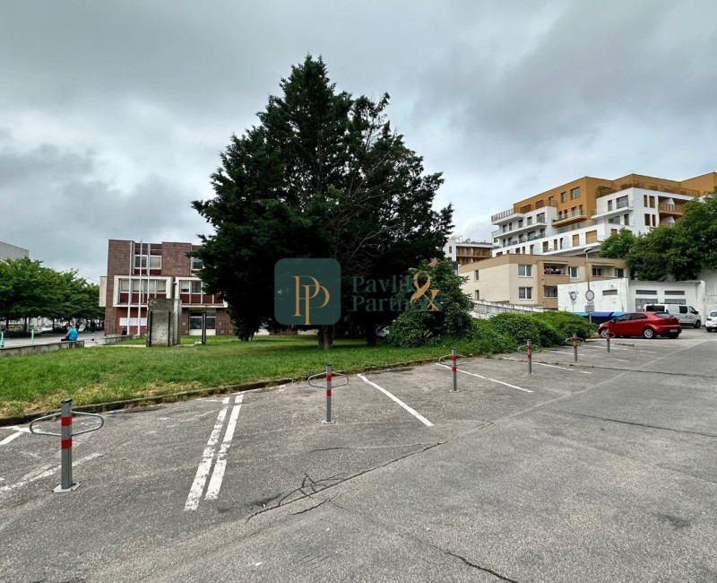 Prenájom kancelársky priestor, úplne centrum mesta, 13m2