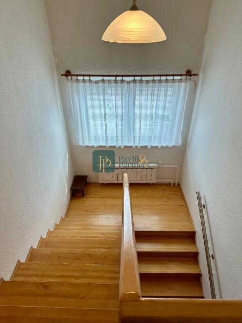 Predaj 4 izbový rodinný dom, 9á krásny pozemok pod lesom, garáž, Nitra