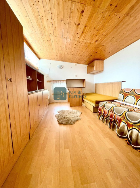 Chata aj na celoročné využitie v tichom prostredí plnej zelene, Hiadeľ