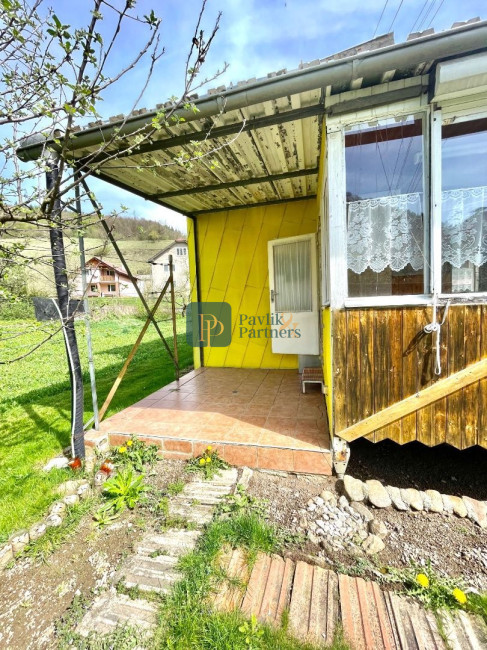 Chata aj na celoročné využitie v tichom prostredí plnej zelene, Hiadeľ