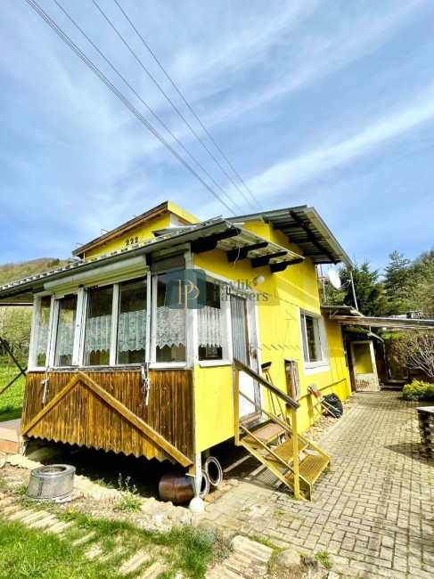 Chata aj na celoročné využitie v tichom prostredí plnej zelene, Hiadeľ