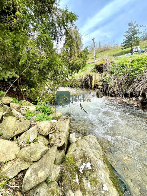 Chata aj na celoročné využitie v tichom prostredí plnej zelene, Hiadeľ