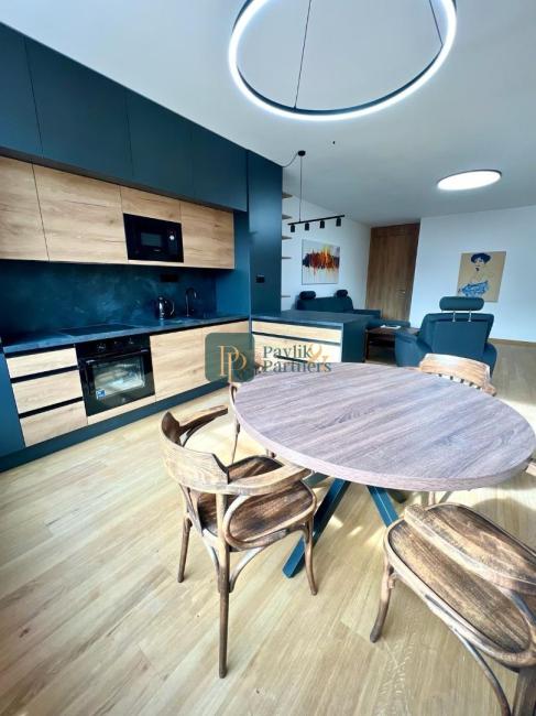 Prenájom 3izbový byt pod Hradom, ul.Podzámska, 2 park.miesta v garáži