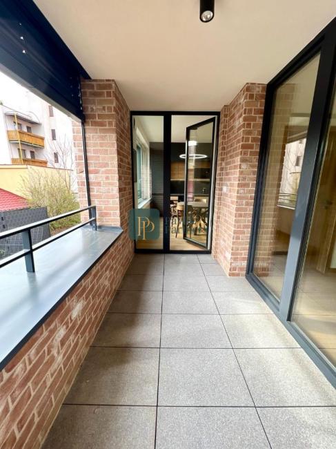 Prenájom 3izbový byt pod Hradom, ul.Podzámska, 2 park.miesta v garáži