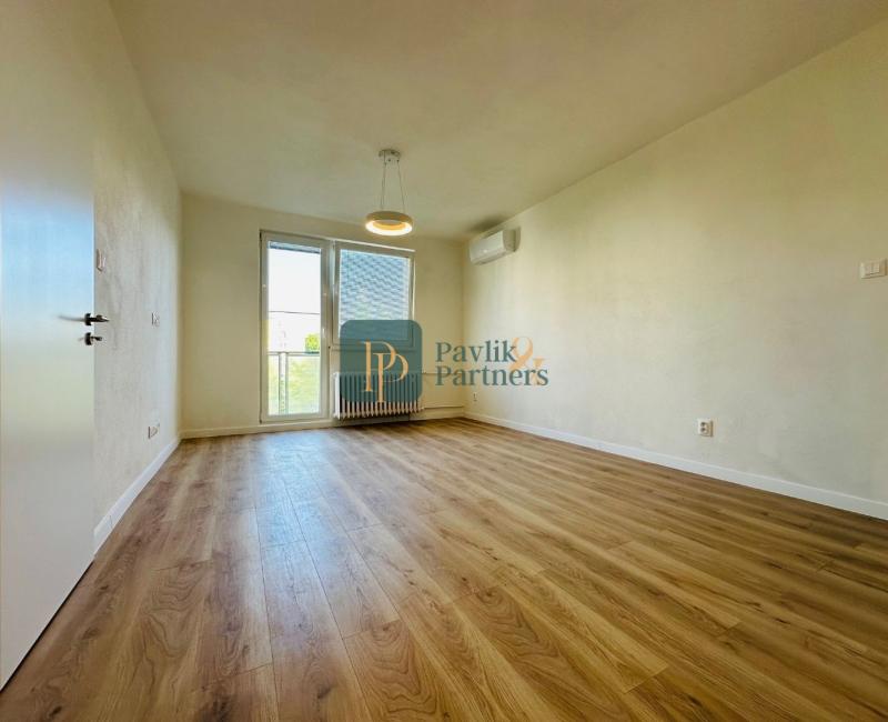 Predaj krásny 2 izbový byt, balkón, čerstvá rekonštrukcia, centrum mesta