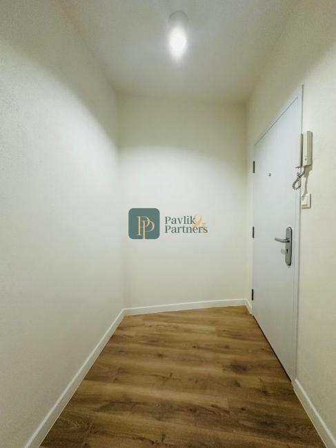 Predaj krásny 2 izbový byt, balkón, čerstvá rekonštrukcia, centrum mesta