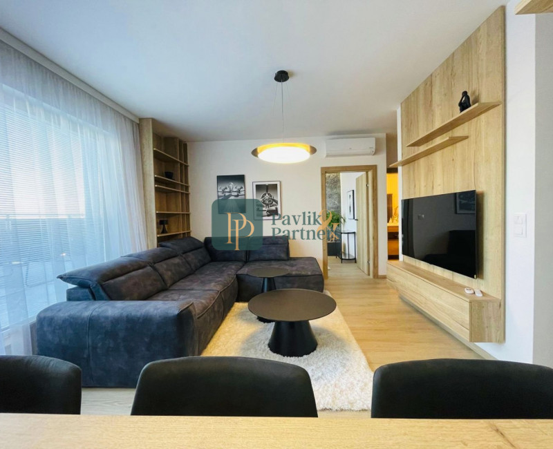 Prenájom krásny 2 izbový byt, centrum mesta, 40m2 terasa