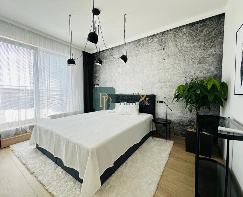 Prenájom krásny 2 izbový byt, centrum mesta, 40m2 terasa