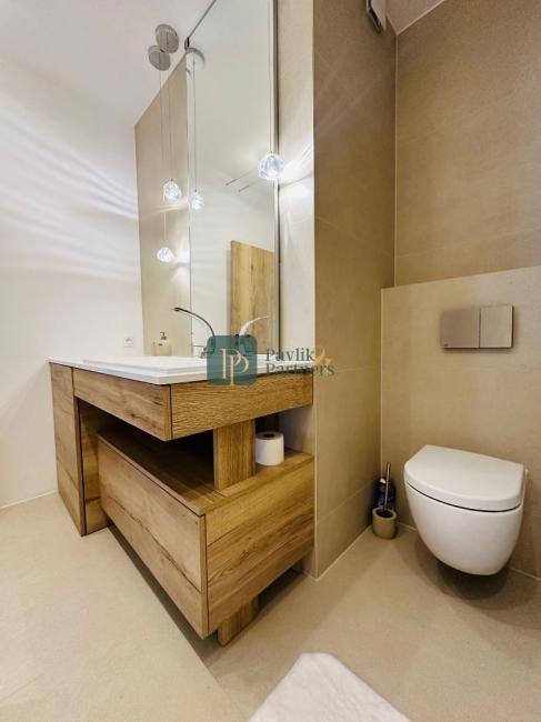 Prenájom krásny 2 izbový byt, centrum mesta, 40m2 terasa