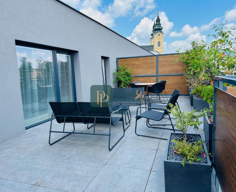 Prenájom krásny 2 izbový byt, centrum mesta, 40m2 terasa