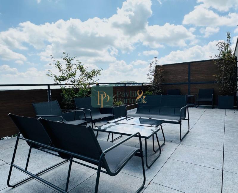 Prenájom krásny 2 izbový byt, centrum mesta, 40m2 terasa