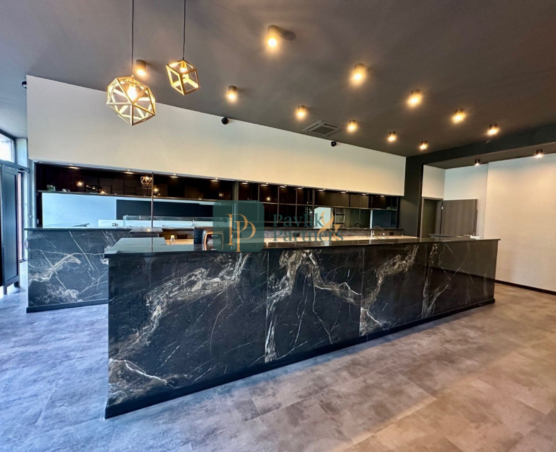 Odstúpenie luxusnej prevádzky, úplne centrum mesta, kompletne zariadená