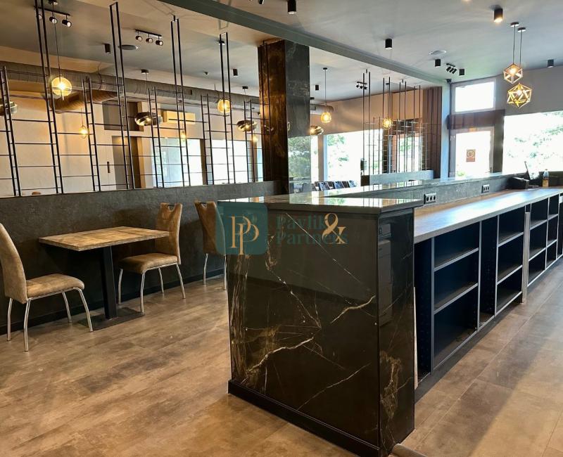 Odstúpenie luxusnej prevádzky, úplne centrum mesta, kompletne zariadená