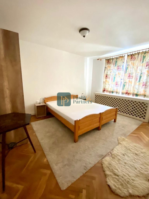 Prenájom 2,5 izb.byt centrum,pri parku,tehlová bytovka