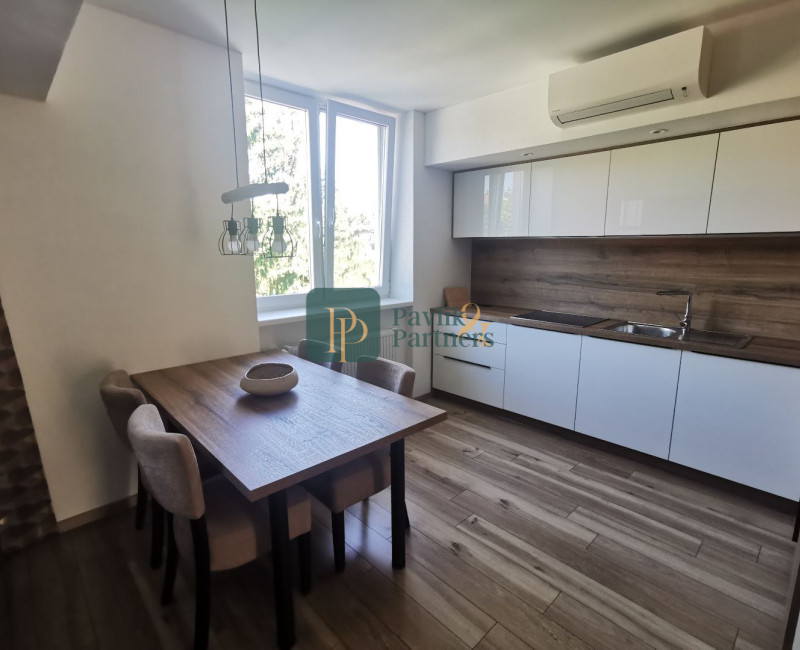 Prenájom krásny 2 izbový byt pod hradom, balkón, centrum mesta