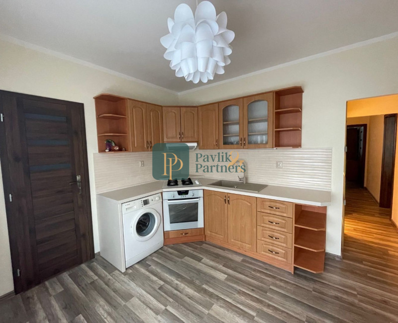 Prenájom pekný 2 izbový byt, zariadený, Chrenová