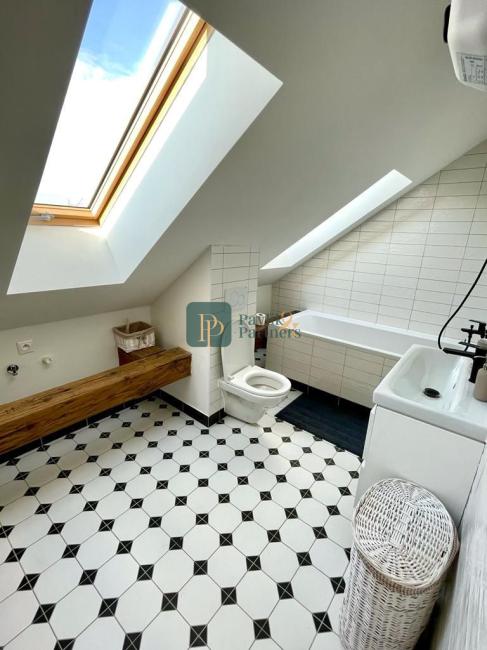 Prenájom 2izb.byt 80m2, pod Hradom, terasa, parkovacie miesto