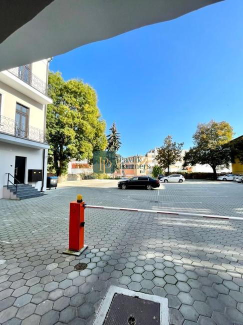 Prenájom 2izb.byt 80m2, pod Hradom, terasa, parkovacie miesto