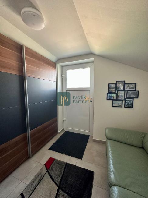 Prenájom 2 izbový byt v rodinnom dome, kompletne zariadený, záhrada