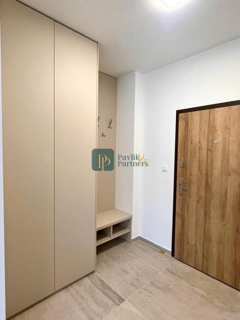 Prenájom nadštandardný 2 izbový byt, novostavba, 1x garážové státie