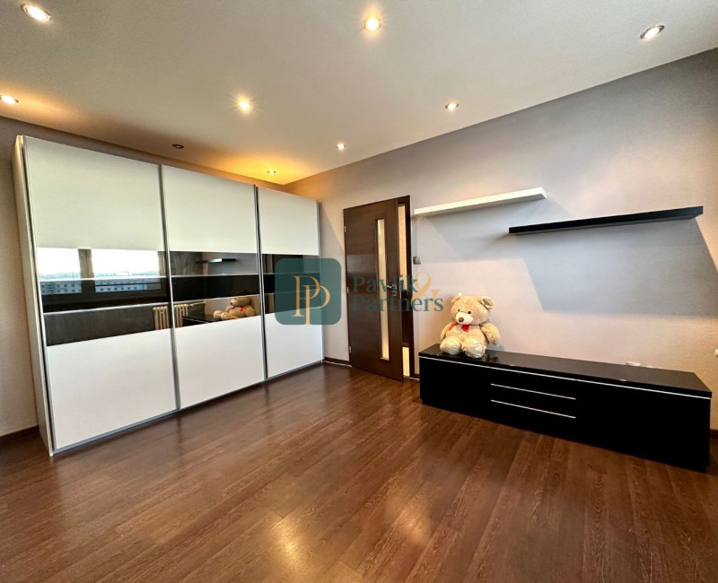 Prenájom 1 izbový byt, Chrenová I. , čiastočne zariadený