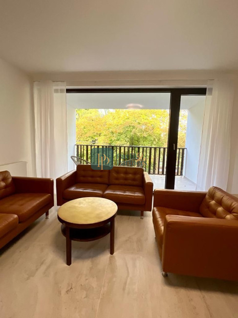 Prenájom novostavba 4izb.byt 99m2, centrum, 2 garážové státia