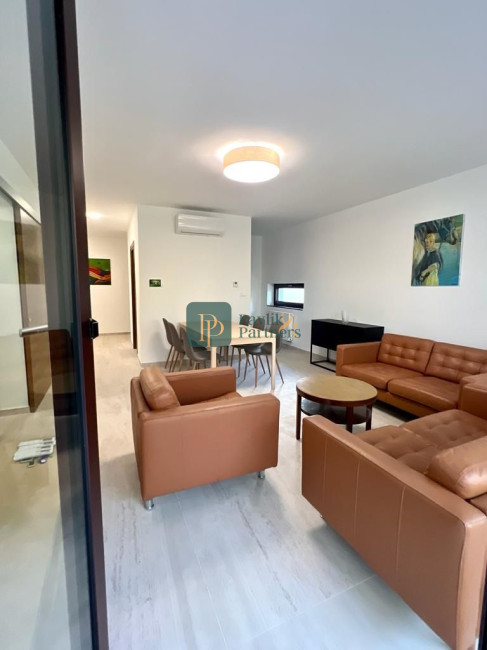 Prenájom novostavba 4izb.byt 99m2, centrum, 2 garážové státia