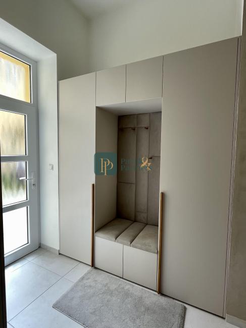 Exkluzívny 2izbový byt na prenájom, historické centrum mesta NR