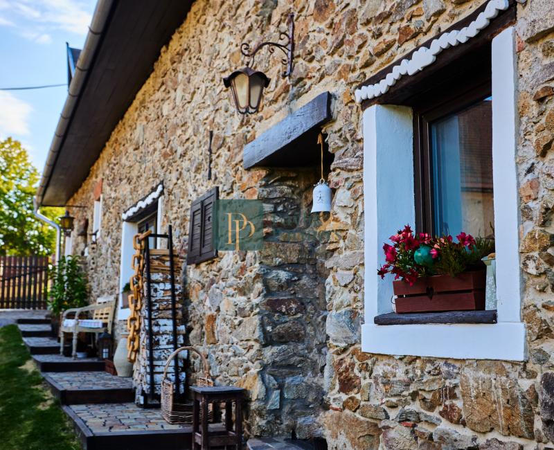 Predaj kamenná chalupa Jedľové Kostoľany, pozemok 15á EXKLUZÍVNE!