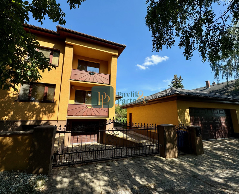 Predaj 4izb.RD Zobor, pozemok 10á, dvojgaráž, EXKLUZÍVNE!