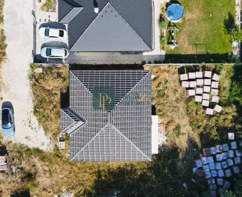 Predaj 5 izb.RD novostavba pri lese M.Lapáš, pozemok 7á