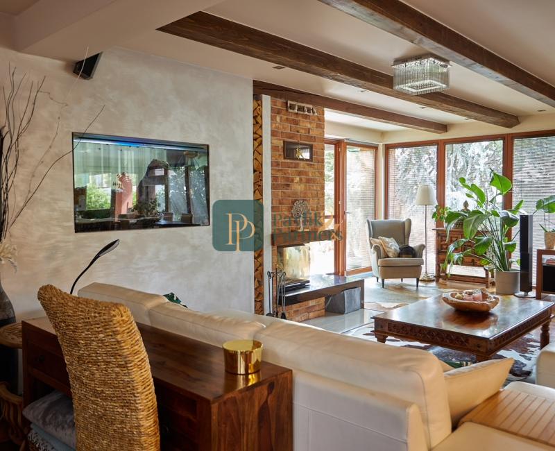 Prenájom nadštandardný 4 izbový rodinný dom, garáž, bazén